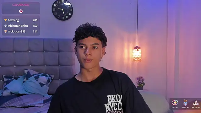 Santy Stump online show from September 15, 2025, 10:21 pm