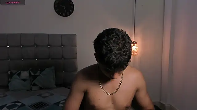 Santy Stump online show from November 22, 2025, 9:47 pm