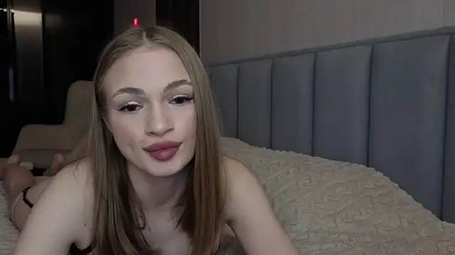 Snapshot of Pussyya777 chatting on March 31, 2026, 11:43 am Pussyya777 online show from March 31, 2026, 11:43 am