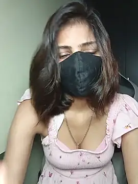 Isha Sax online show from November 9, 2025, 7:06 am