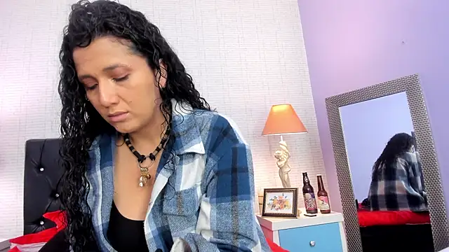 Dakota Rainbow22 online show from September 25, 2025, 2:21 pm