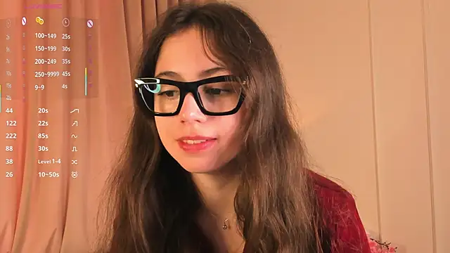 JulianaChapel online show from September 13, 2025, 8:36 am