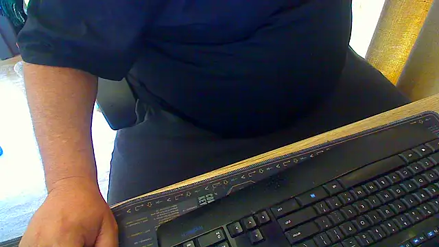 latexsub75 online show from February 10, 2026, 10:14 pm