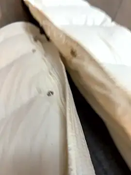 xiaoyuan01 online show from February 12, 2026, 2:39 am