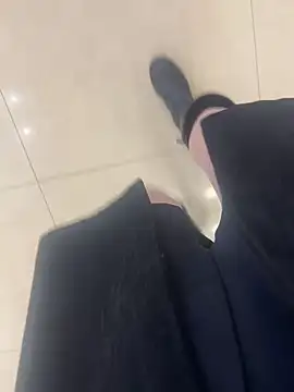 xiaoyuan01 online show from April 1, 2026, 2:23 am