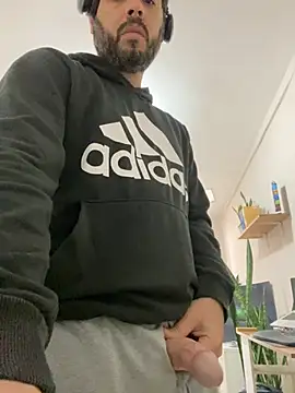 uto857 online show from January 13, 2026, 3:17 pm