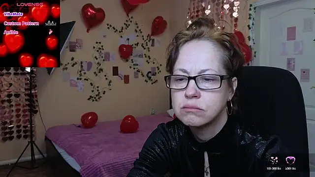 Snapshot of Ronda_Roni chatting on February 16, 2026, 5:36 am Ronda Roni online show from February 16, 2026, 5:36 am