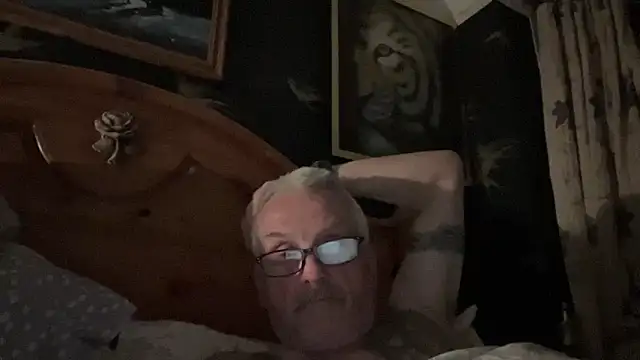 poggles online show from April 30, 2026, 8:37 pm