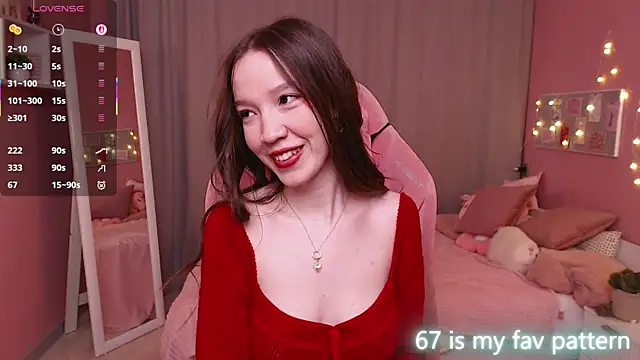 Snapshot of Shriya_Sarann chatting on February 14, 2026, 2:03 pm Shriya Sarann online show from February 14, 2026, 2:03 pm