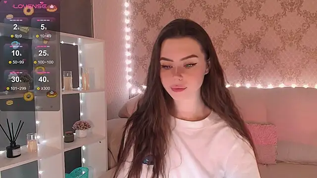 Snapshot of HolyMiax chatting on January 16, 2026, 3:21 am HolyMiax online show from January 16, 2026, 3:21 am