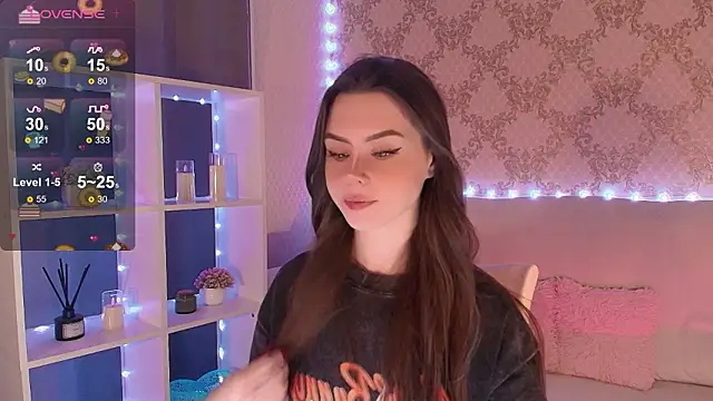 Snapshot of HolyMiax chatting on February 10, 2026, 3:54 am HolyMiax online show from February 10, 2026, 3:54 am