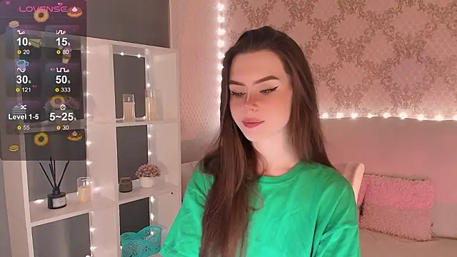 Snapshot of HolyMiax chatting on February 13, 2026, 3:24 am HolyMiax online show from February 13, 2026, 3:24 am