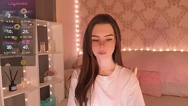 Snapshot of HolyMiax chatting on February 18, 2026, 3:46 am HolyMiax online show from February 18, 2026, 3:46 am