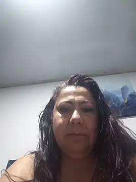 Snapshot of EmmaJhomson chatting on April 19, 2026, 8:24 am EmmaJhomson online show from April 19, 2026, 8:24 am