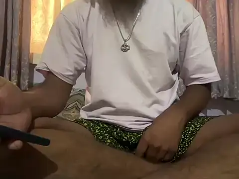 Snapshot of Matt6102 chatting on October 9, 2025, 4:10 am Matt6102 online show from October 9, 2025, 4:10 am