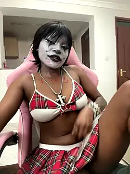 Lil-shawrie online show from October 4, 2025, 4:43 am