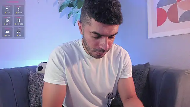 AxelThompson  online show from January 6, 2026, 10:41 am