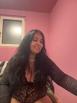 Melissa10 online show from November 3, 2025, 7:37 pm