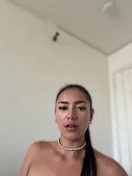 im-isabella online show from May 21, 2026, 9:11 pm