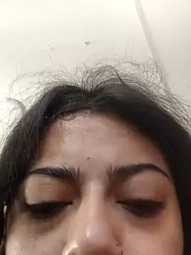 viollettaa  online show from April 12, 2026, 1:38 pm