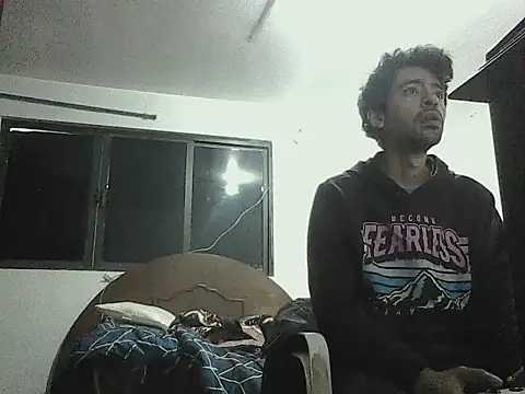 Snapshot of royalmadness_ chatting on March 2, 2026, 8:26 pm royalmadness online show from March 2, 2026, 8:26 pm