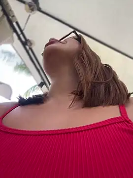 Snapshot of sara_calderon chatting on February 7, 2026, 1:26 pm sara calderon online show from February 7, 2026, 1:26 pm