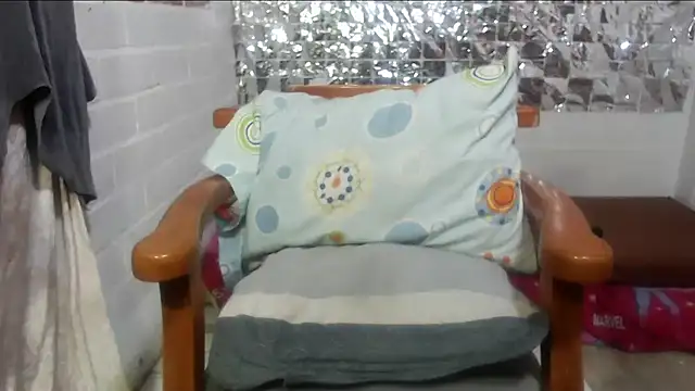 rose-crystal online show from November 22, 2025, 11:37 pm