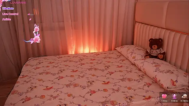 Snapshot of LiaGotti chatting on February 17, 2026, 4:13 pm LiaGotti online show from February 17, 2026, 4:13 pm