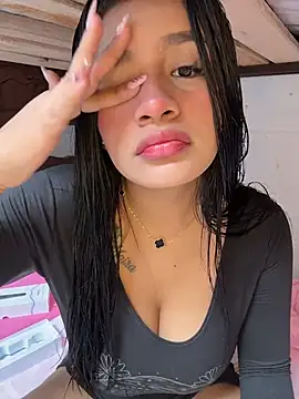 Snapshot of indialatin chatting on February 25, 2026, 3:32 pm indialatin online show from February 25, 2026, 3:32 pm