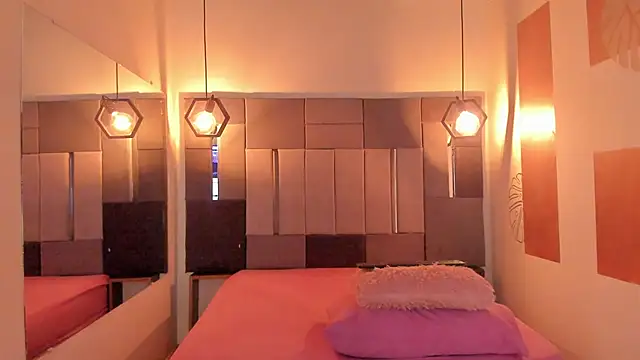 FreyrStone online show from March 10, 2026, 10:59 pm