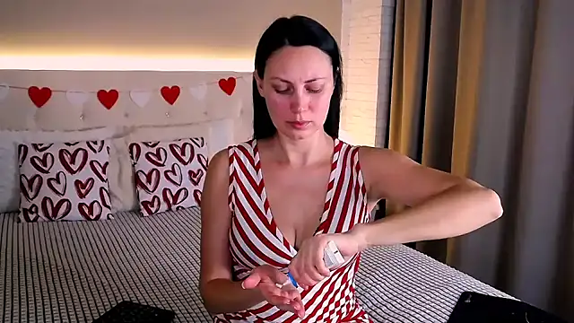 Snapshot of MonikaBelachi chatting on February 11, 2026, 5:45 am MonikaBelachi online show from February 11, 2026, 5:45 am