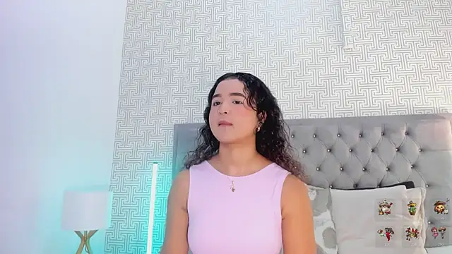 Snapshot of Evaa_Lunna_ chatting on April 28, 2026, 8:03 pm Evaa Lunna online show from April 28, 2026, 8:03 pm