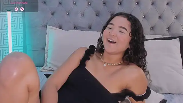 Snapshot of Evaa_Lunna_ chatting on May 16, 2026, 7:34 pm Evaa Lunna online show from May 16, 2026, 7:34 pm