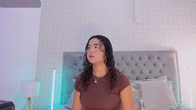 Snapshot of Evaa_Lunna_ chatting on May 17, 2026, 5:53 pm Evaa Lunna online show from May 17, 2026, 5:53 pm