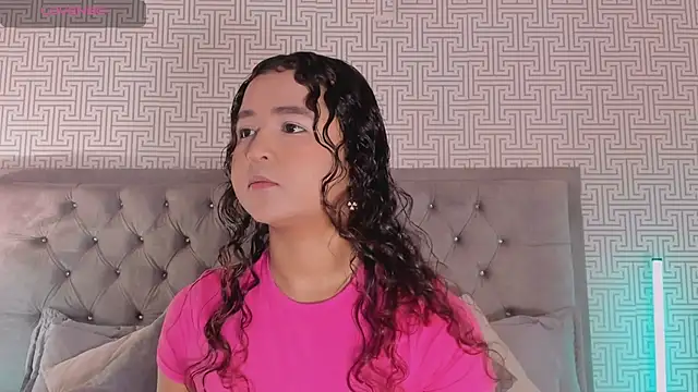 Snapshot of Evaa_Lunna_ chatting on June 15, 2026, 10:12 pm Evaa Lunna online show from June 15, 2026, 10:12 pm