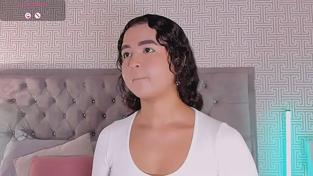 Snapshot of Evaa_Lunna_ chatting on June 17, 2026, 7:37 pm Evaa Lunna online show from June 17, 2026, 7:37 pm