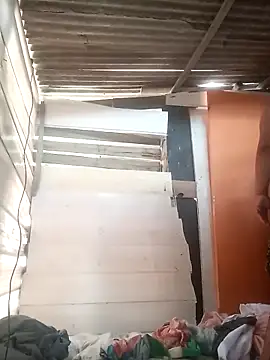 Snapshot of srtsara chatting on February 5, 2026, 2:33 pm srtsara online show from February 5, 2026, 2:33 pm