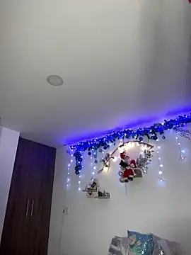 Vaneza G1 online show from December 23, 2025, 4:21 am