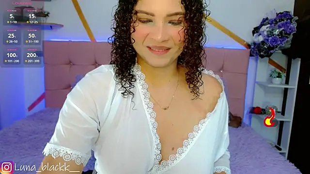 Luna blackk online show from November 30, 2025, 9:08 pm