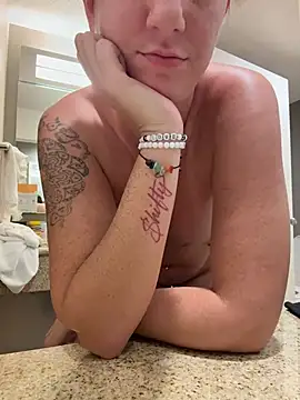 sweetsirenn online show from November 11, 2025, 3:56 pm