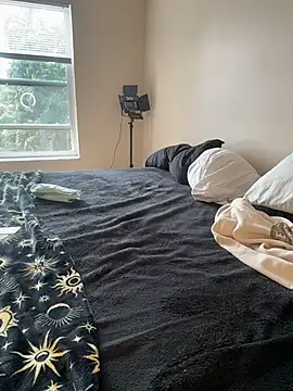 sweetsirenn online show from April 10, 2026, 7:07 pm