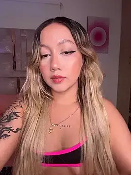 Becca Johnson u online show from November 14, 2025, 2:21 am