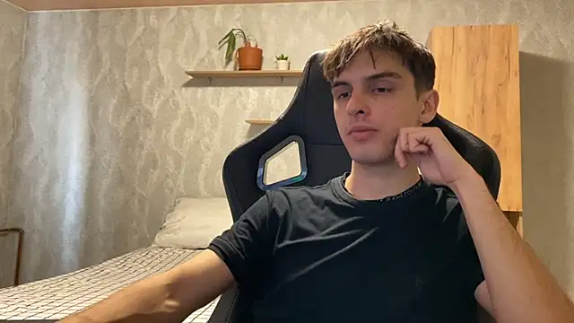 elliot scott online show from September 23, 2025, 1:41 am