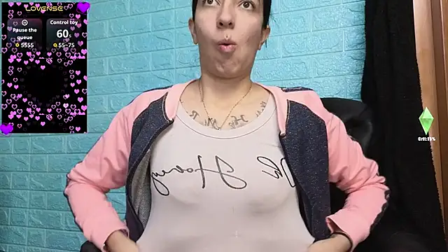 Snapshot of SALOME_KORLAND chatting on October 1, 2025, 12:33 pm SALOME KORLAND online show from October 1, 2025, 12:33 pm