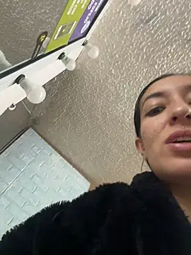 Snapshot of SALOME_KORLAND chatting on November 20, 2025, 3:12 pm SALOME KORLAND online show from November 20, 2025, 3:12 pm