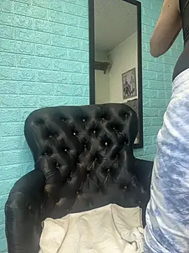 Snapshot of SALOME_KORLAND chatting on November 25, 2025, 12:05 pm SALOME KORLAND online show from November 25, 2025, 12:05 pm