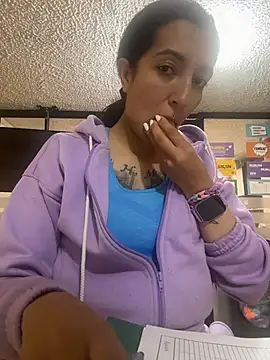 Snapshot of SALOME_KORLAND chatting on January 14, 2026, 5:29 pm SALOME KORLAND online show from January 14, 2026, 5:29 pm