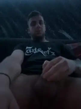 Snapshot of 20cmdicazzo chatting on November 7, 2025, 12:10 am 20cmdicazzo online show from November 7, 2025, 12:10 am