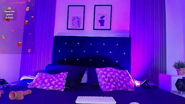 ashlycarteer online show from December 16, 2025, 6:57 pm