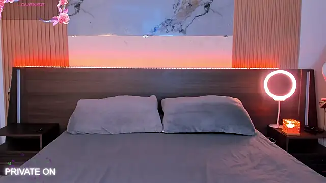 samanthaa moon online show from February 20, 2026, 12:29 am